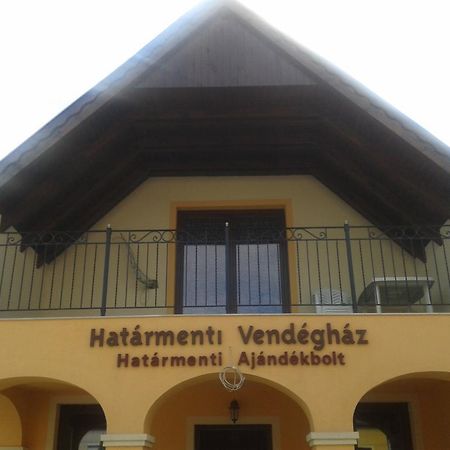 Határmenti Vendégház Zsira Extérieur photo