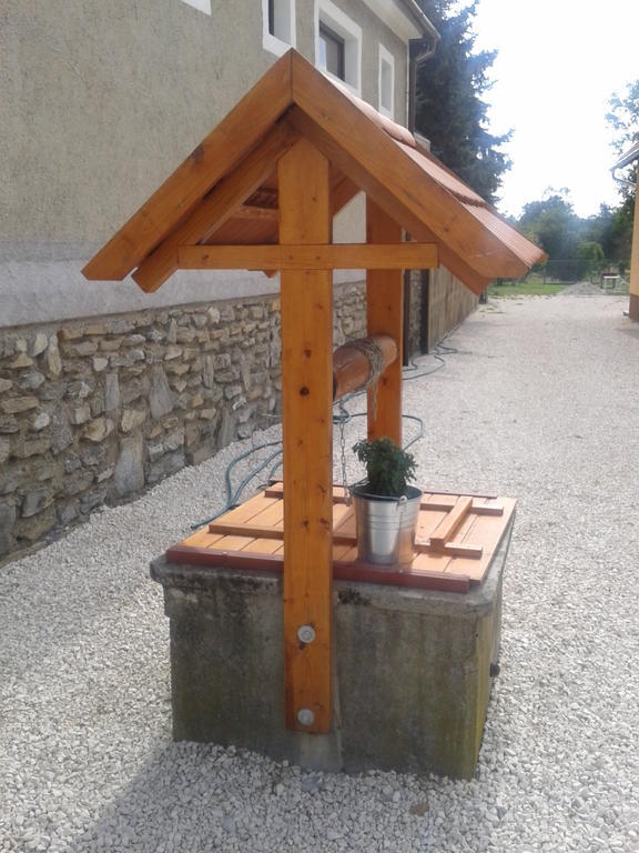 Határmenti Vendégház Zsira Extérieur photo