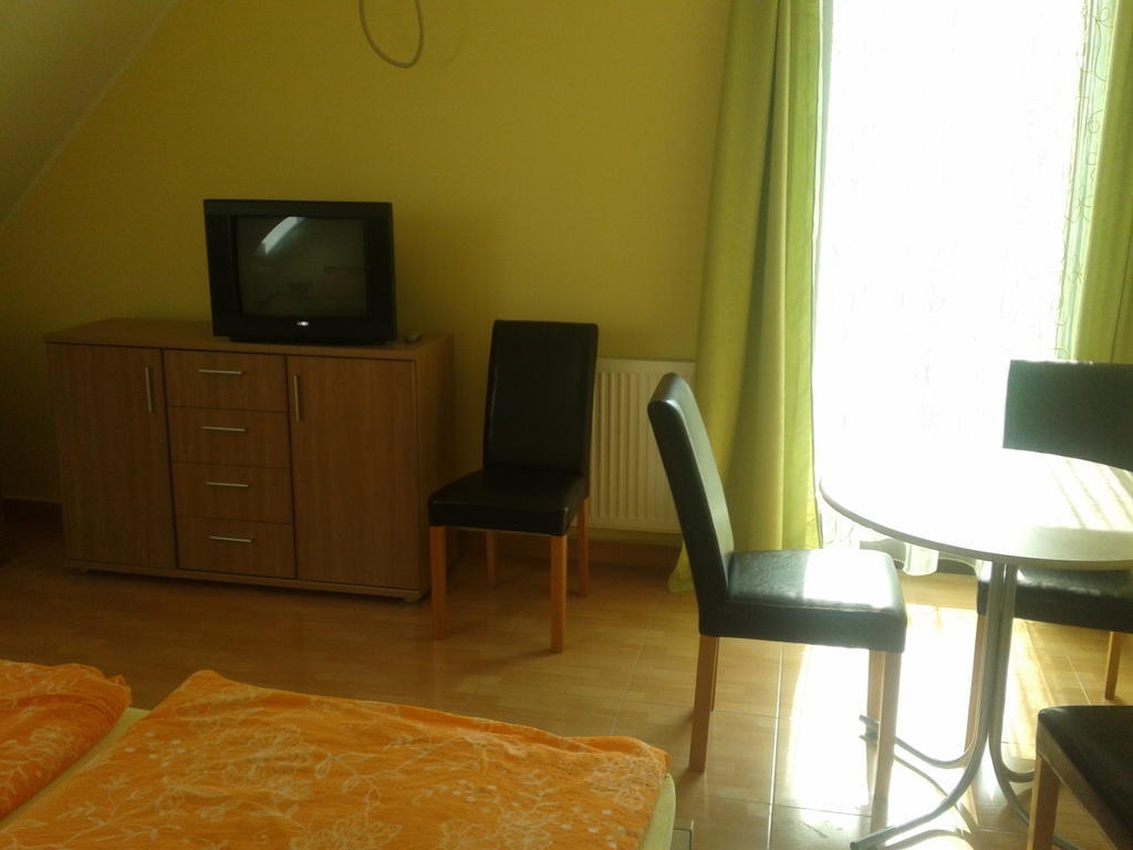 Határmenti Vendégház Zsira Chambre photo