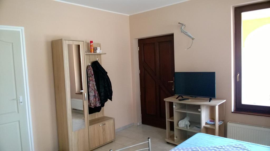 Határmenti Vendégház Zsira Extérieur photo
